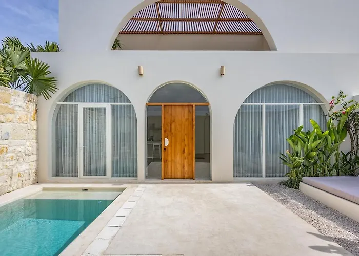 Loca Bingin - 2br 2,5bath Private Pool & Rooftop Villa