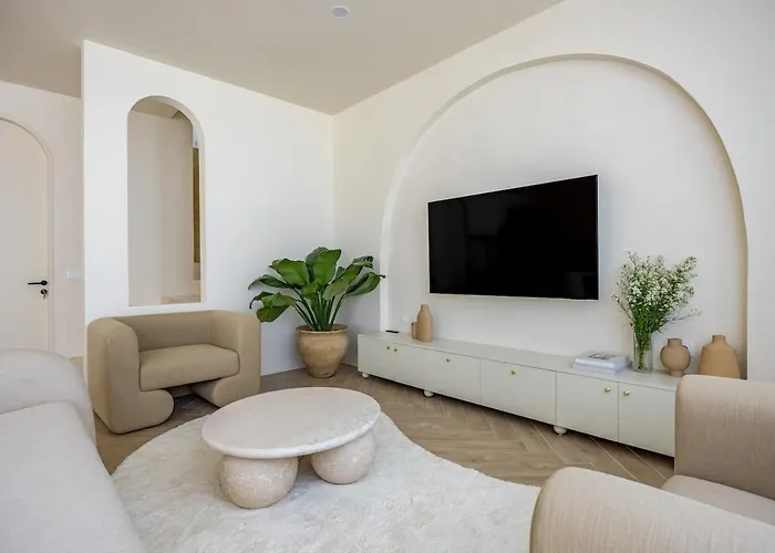 Loca Bingin - 2br 2,5bath Private Pool & Rooftop Villa *