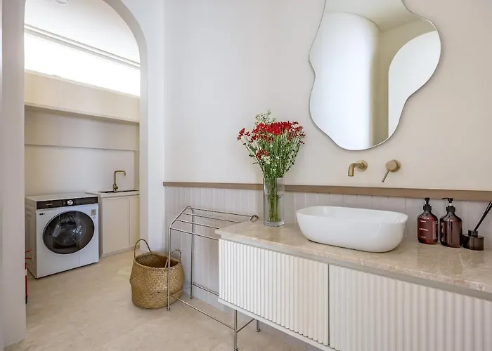 Loca Bingin - 2br 2,5bath Private Pool & Rooftop